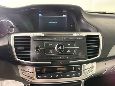 Used 2014 Honda Accord LX image 31