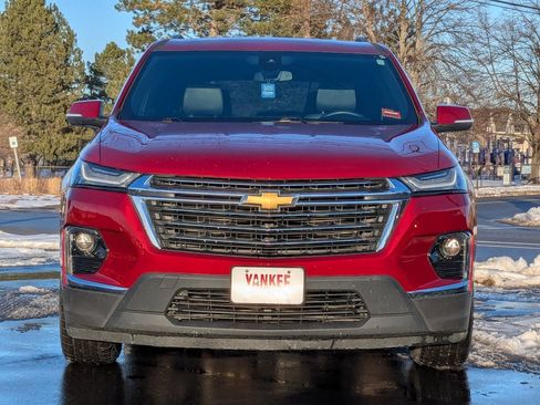 Used 2023 Chevrolet Traverse LT image 8