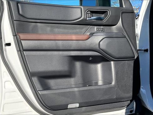 Certified 2025 Toyota Land Cruiser image 21