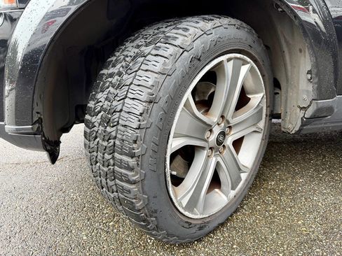 Used 2013 Land Rover LR4 HSE image 32