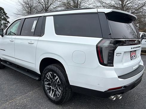 New 2026 Chevrolet Suburban Z71 w/ Comfort Package image 7