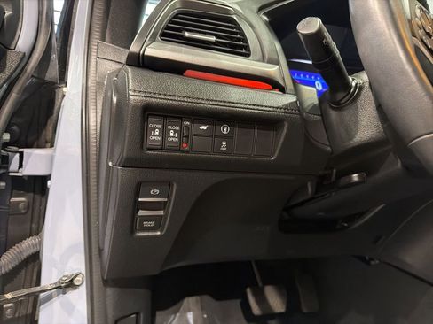 Used 2023 Honda Odyssey Sport image 14