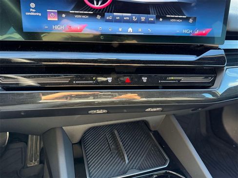 Certified 2026 BMW 530i xDrive w/ M Sport Package image 13