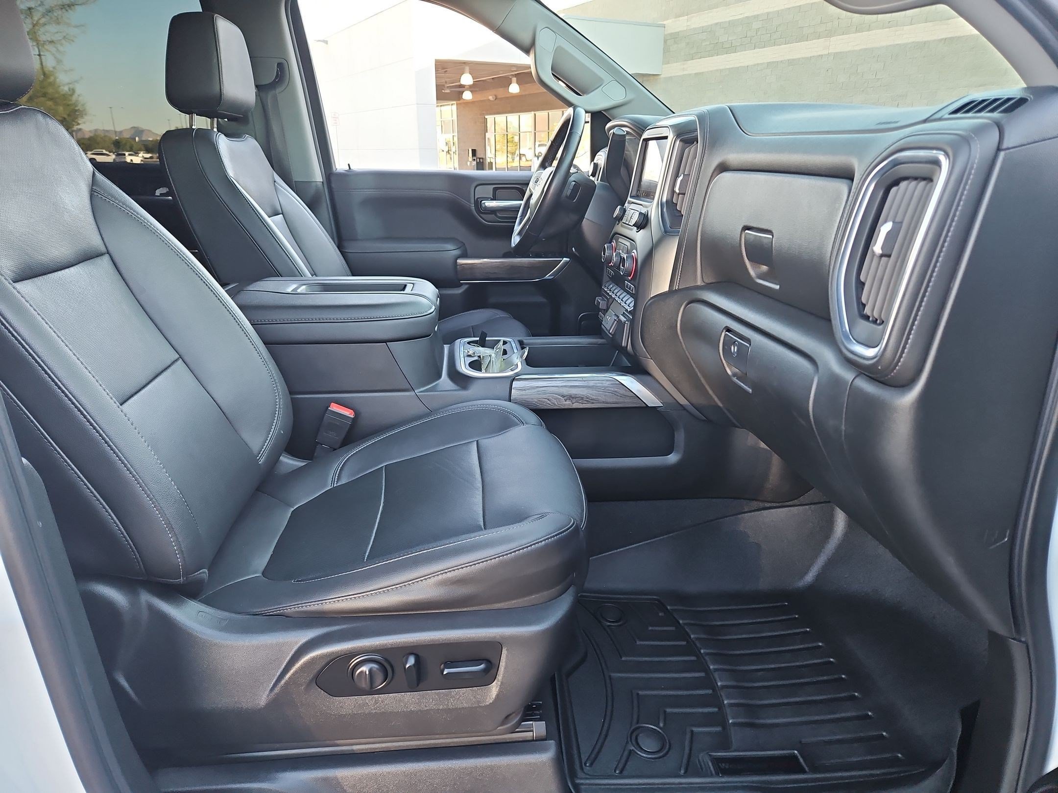 Certified 2021 Chevrolet Silverado 1500 LTZ AWD/4WD image 30