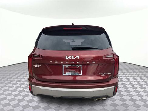 Used 2024 Kia Telluride S image 5
