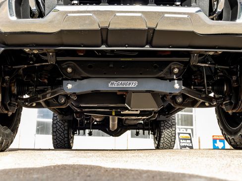 Used 2023 GMC Sierra 2500 Denali w/ Denali Black Diamond Edition image 12