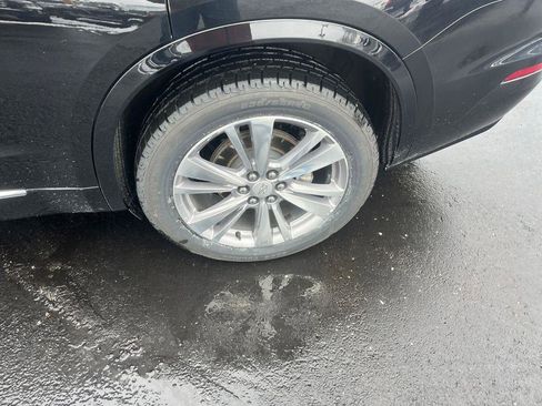 Used 2024 Cadillac XT6 Premium Luxury image 33