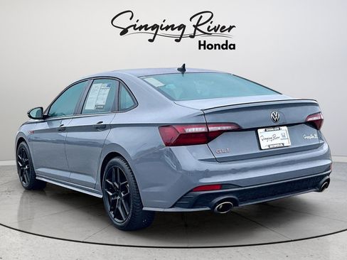 Used 2022 Volkswagen Jetta GLI Autobahn FWD image 4