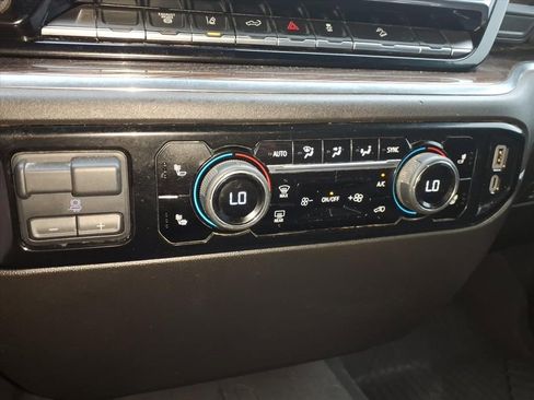 Used 2024 Chevrolet Silverado 2500 LT image 25