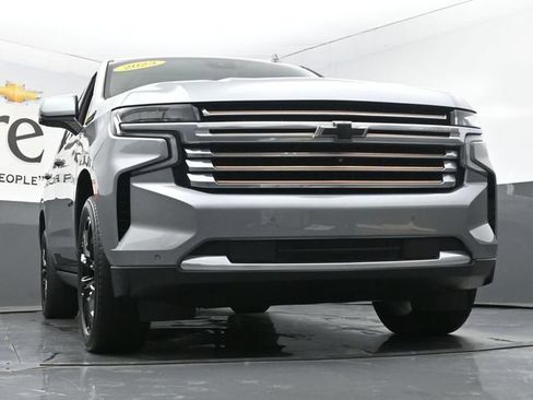 Used 2023 Chevrolet Tahoe High Country w/ Premium Package 2 AWD/4WD image 3