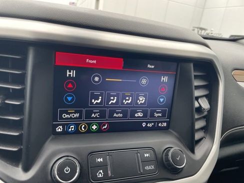 Used 2022 GMC Acadia SLE image 8