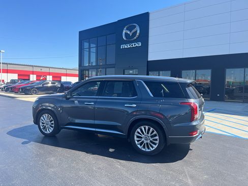 Used 2020 Hyundai Palisade Limited FWD image 3