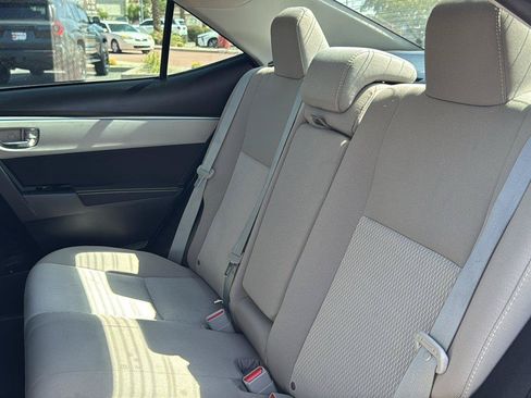 Used 2016 Toyota Corolla LE FWD image 29