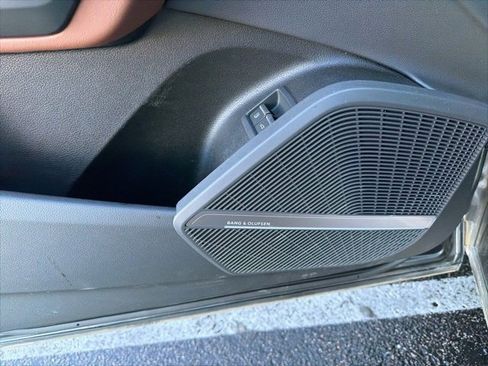 Used 2023 Audi Q5 e Prestige w/ Prestige Package image 10