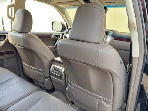 Used 2019 Lexus GX 460 Premium AWD/4WD image 35