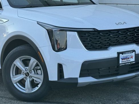 New 2026 Kia Sorento LX FWD image 3
