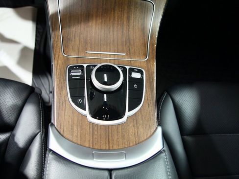 Used 2019 Mercedes-Benz C 300 4MATIC Sedan image 21