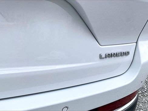 Used 2024 Jeep Grand Cherokee Laredo w/ Trailer Tow Package image 14