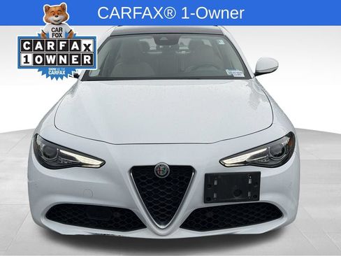 Used 2020 Alfa Romeo Giulia Ti AWD/4WD image 2