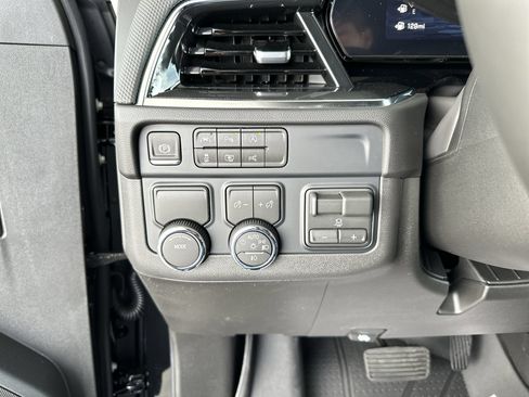 New 2026 Chevrolet Suburban RST w/ Comfort Package RWD image 18