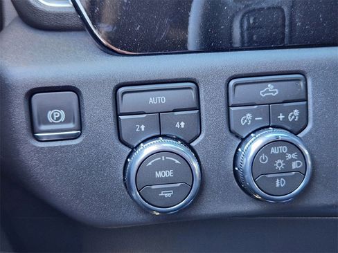 Used 2026 GMC Sierra 1500 Elevation image 22