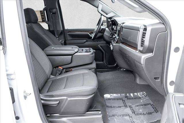 Used 2025 GMC Sierra 2500 SLE w/ SLE Value Package; AWD/4WD image 24