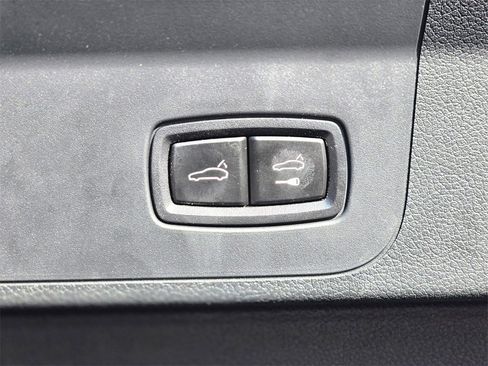 Used 2023 Porsche Panamera Platinum Edition image 7