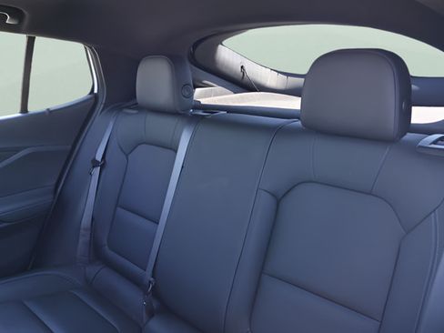 Used 2024 Buick Envista Sport Touring w/ Convenience I Package FWD image 17