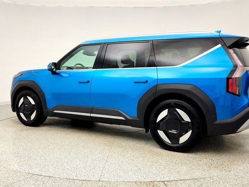 Used 2026 Kia EV9 Wind image 7