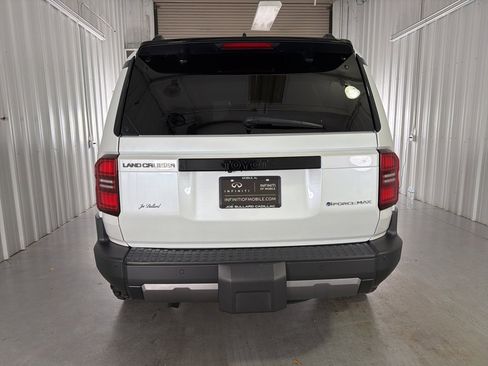 Used 2024 Toyota Land Cruiser image 6