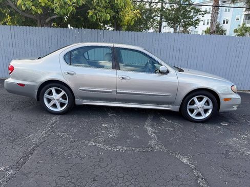 Used 2004 INFINITI I35 FWD image 2