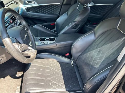 Used 2020 Genesis G70 2.0T w/ Prestige Package AWD/4WD image 13