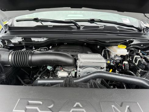 New 2026 RAM 1500 Laramie AWD/4WD image 22