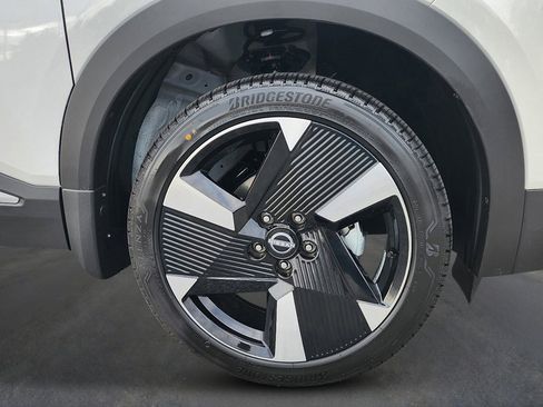 New 2026 Nissan Kicks SR image 6