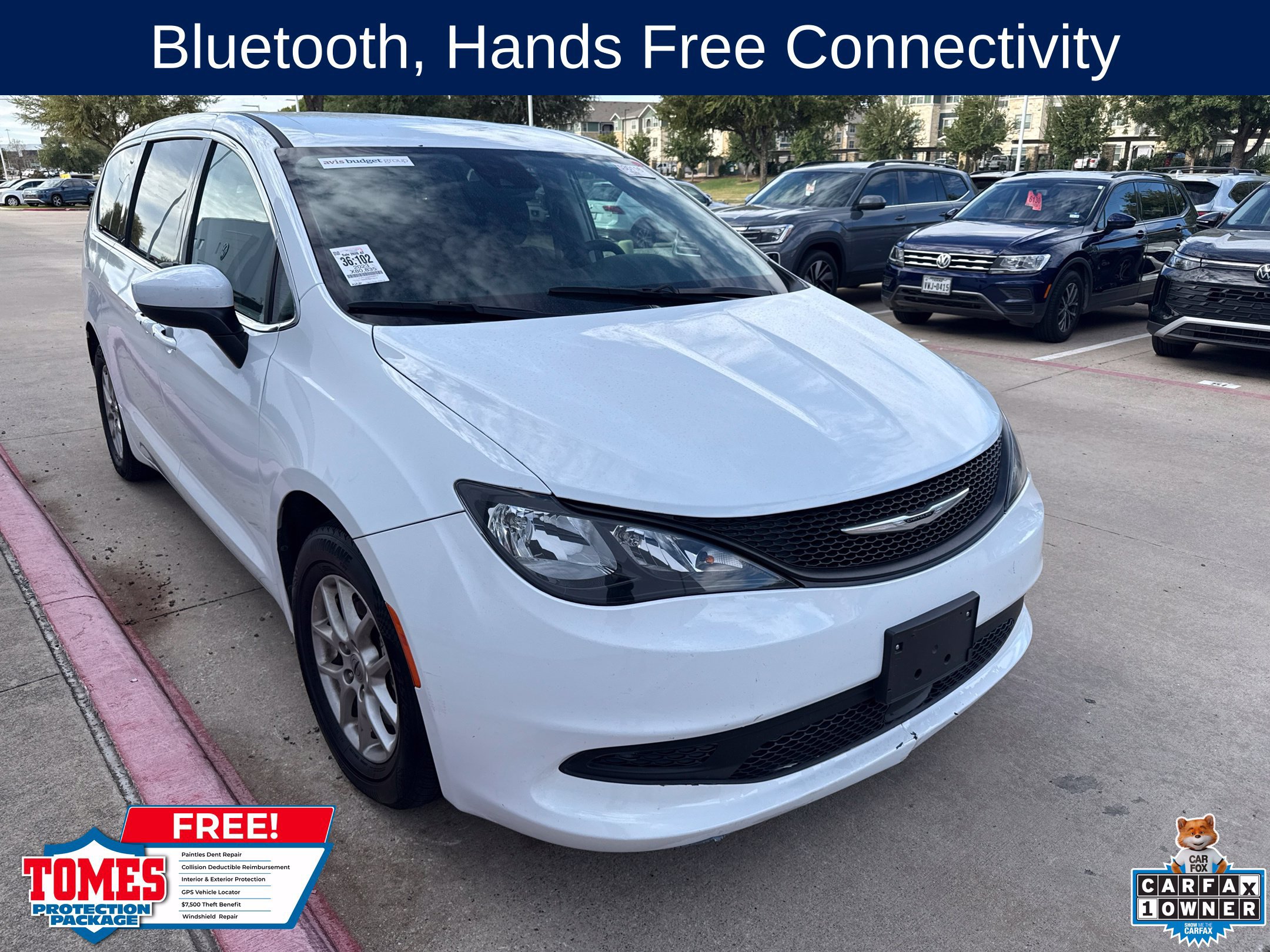 Used 2023 Chrysler Voyager LX FWD image 1