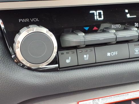New 2026 Toyota Tundra Limited AWD/4WD image 15
