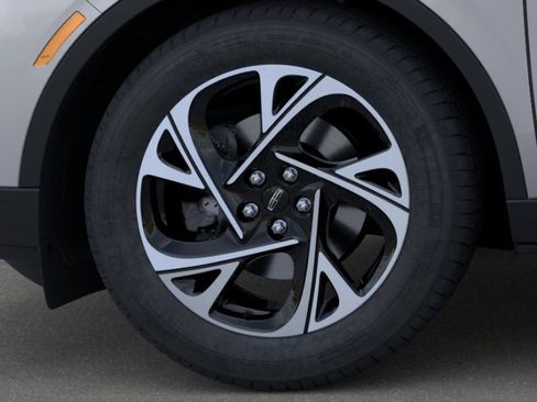 New 2026 Lincoln Nautilus Premier AWD/4WD image 19