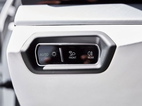 Used 2019 Lamborghini Urus AWD/4WD image 57