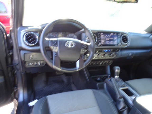 Used 2021 Toyota Tacoma TRD Off-Road w/ Technology Package AWD/4WD image 6