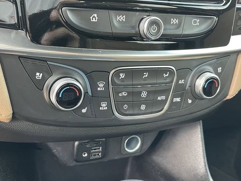 Certified 2023 Chevrolet Traverse Premier image 26