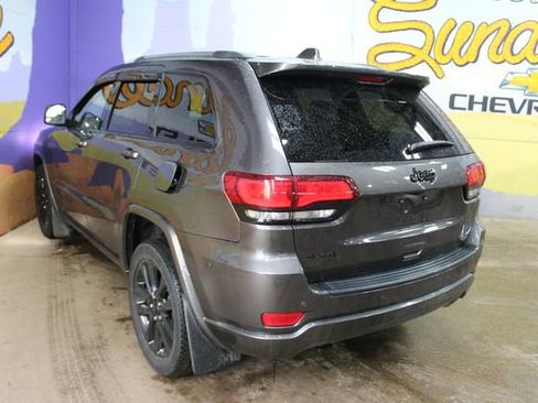 Used 2020 Jeep Grand Cherokee Altitude AWD/4WD image 6