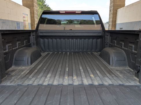 Used 2024 Chevrolet Silverado 1500 LT image 18