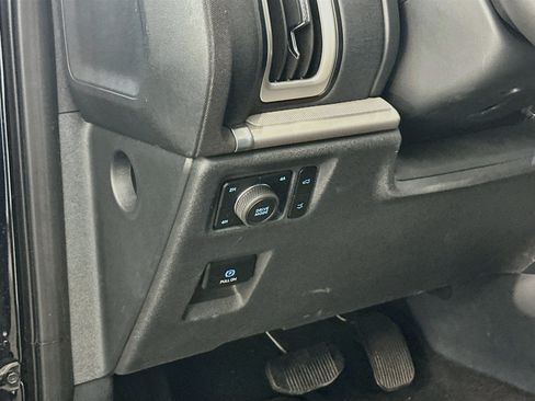 Used 2025 Ford Expedition Max Active AWD/4WD image 17