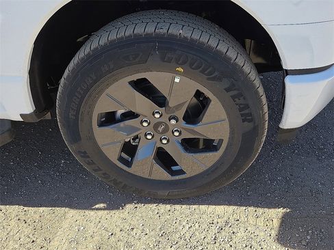 New 2025 Ford F150 Lightning Flash image 7