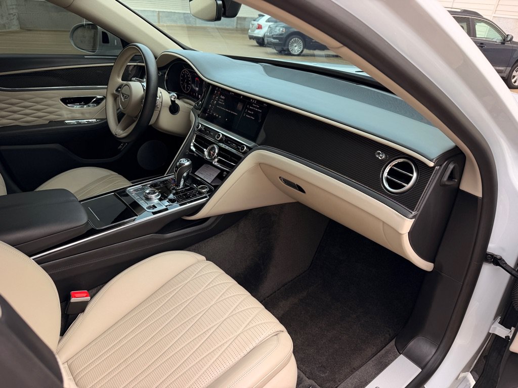 Used 2021 Bentley Flying Spur V8 AWD/4WD image 28