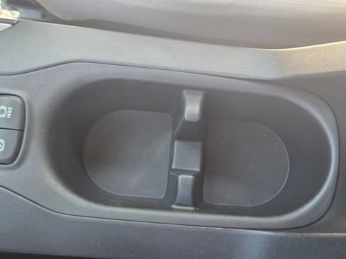 Used 2024 Toyota Corolla Cross L FWD image 29