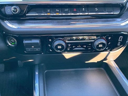 Used 2024 Chevrolet Silverado 2500 LTZ w/ LTZ Plus Package image 11