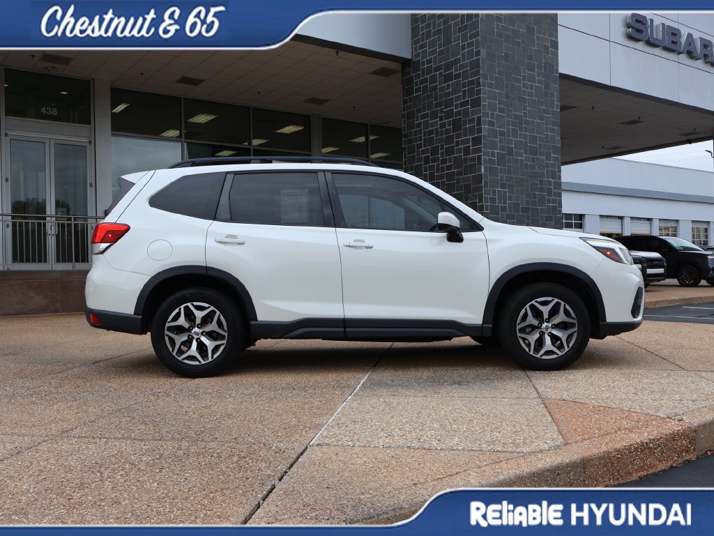Used 2019 Subaru Forester Premium AWD/4WD image 7
