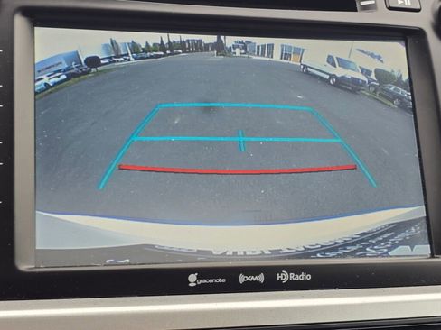 Used 2017 Toyota Highlander XLE AWD/4WD image 49