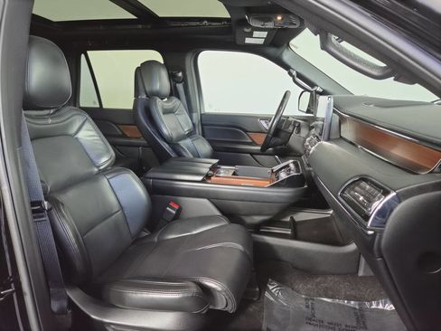 Used 2021 Lincoln Navigator L Reserve AWD/4WD image 35
